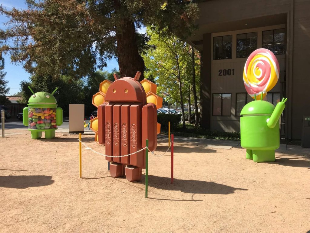 android robots in park